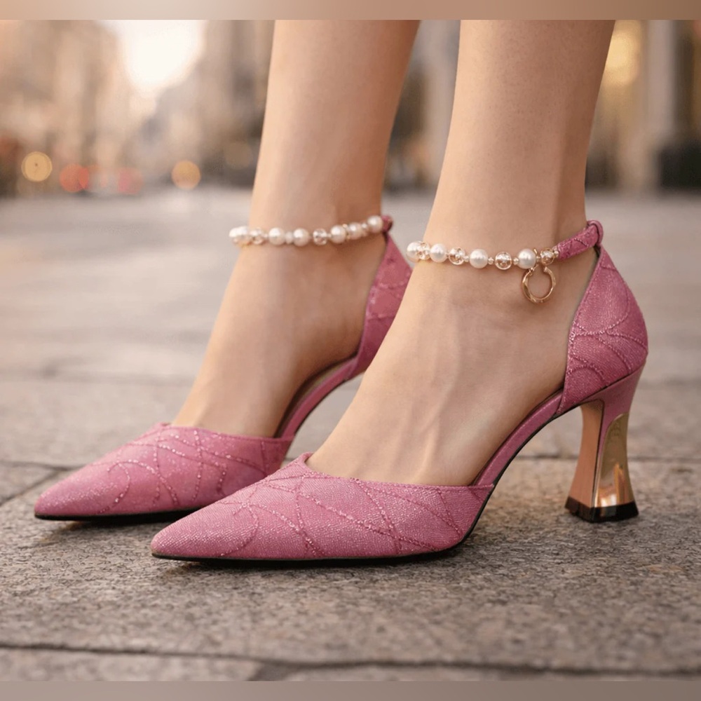 NWTs women’s size 40 Pink Heels with Pearl Ankle Strap